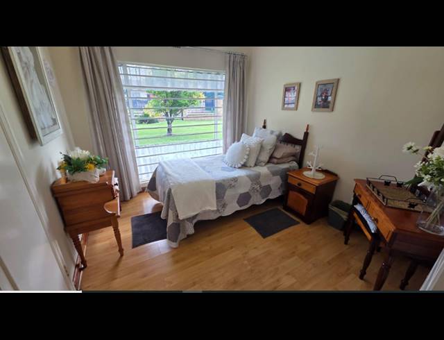 5 BEDROOM HOUSE FOR SALE IN BRACKENHURST